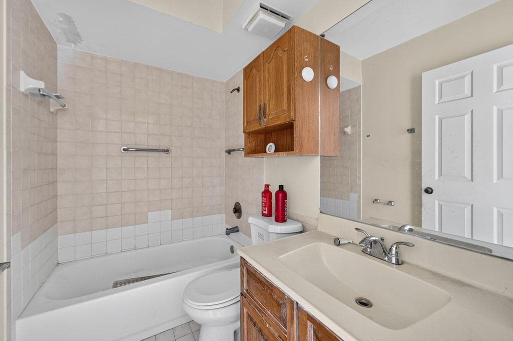 7625 CANAL Drive photo 5