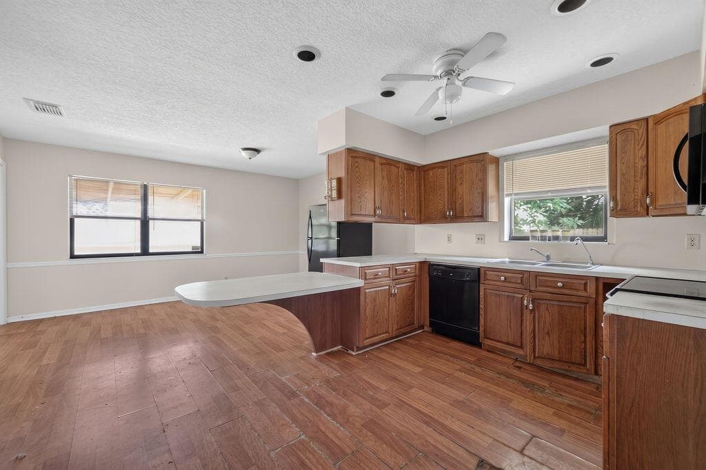 7625 CANAL Drive photo 18