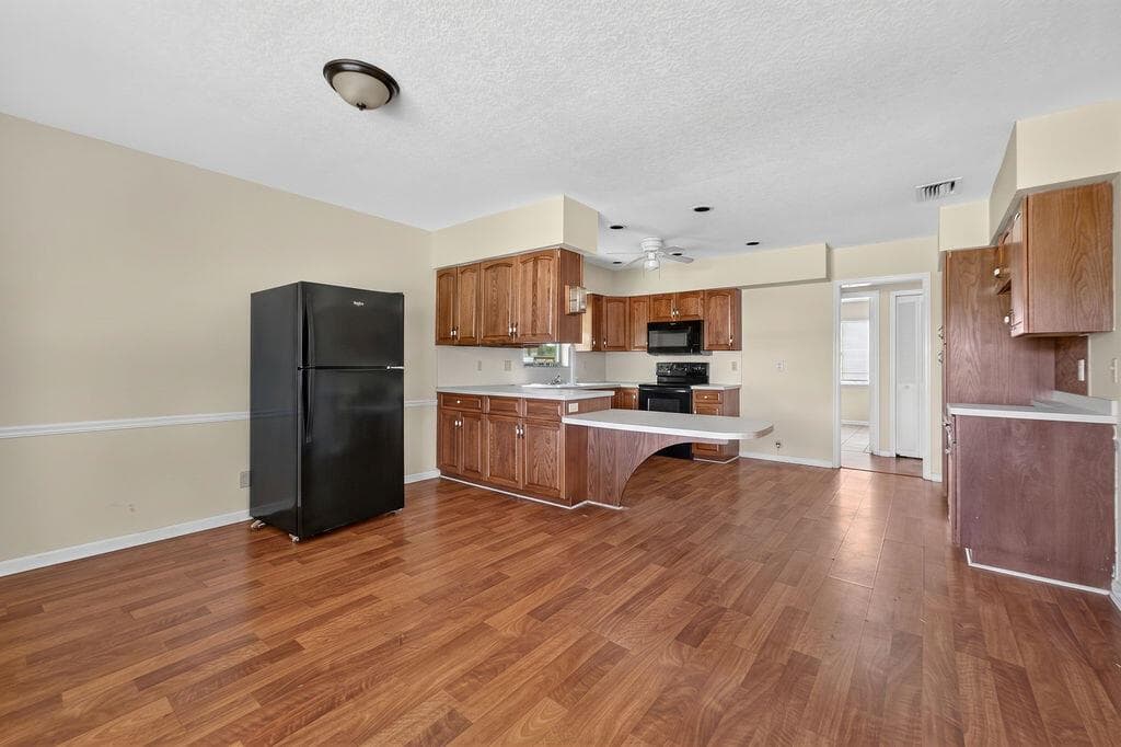7625 CANAL Drive photo 15