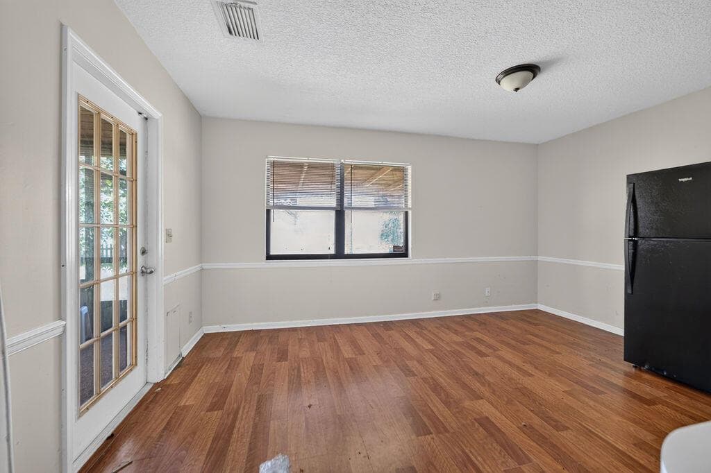 7625 CANAL Drive photo 4