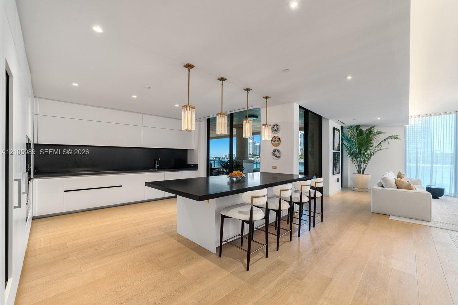 6800 Fisher Island Dr 6823 photo 9