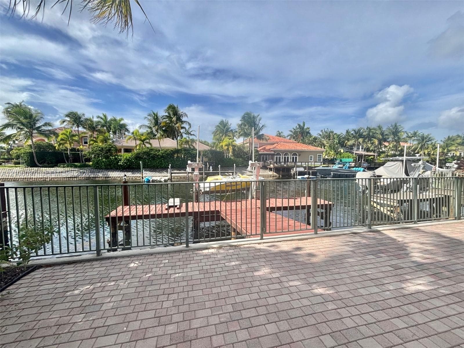 1141 Waterside Ln photo 2