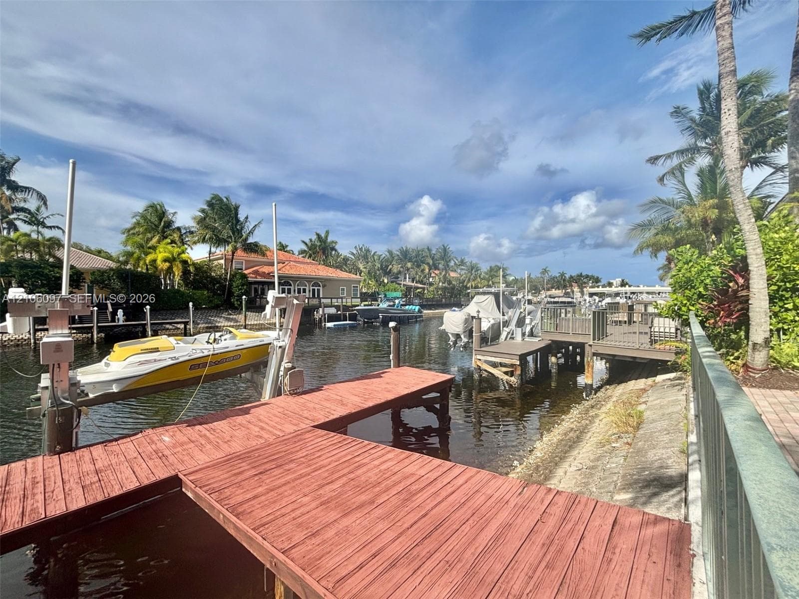 1141 Waterside Ln photo 1