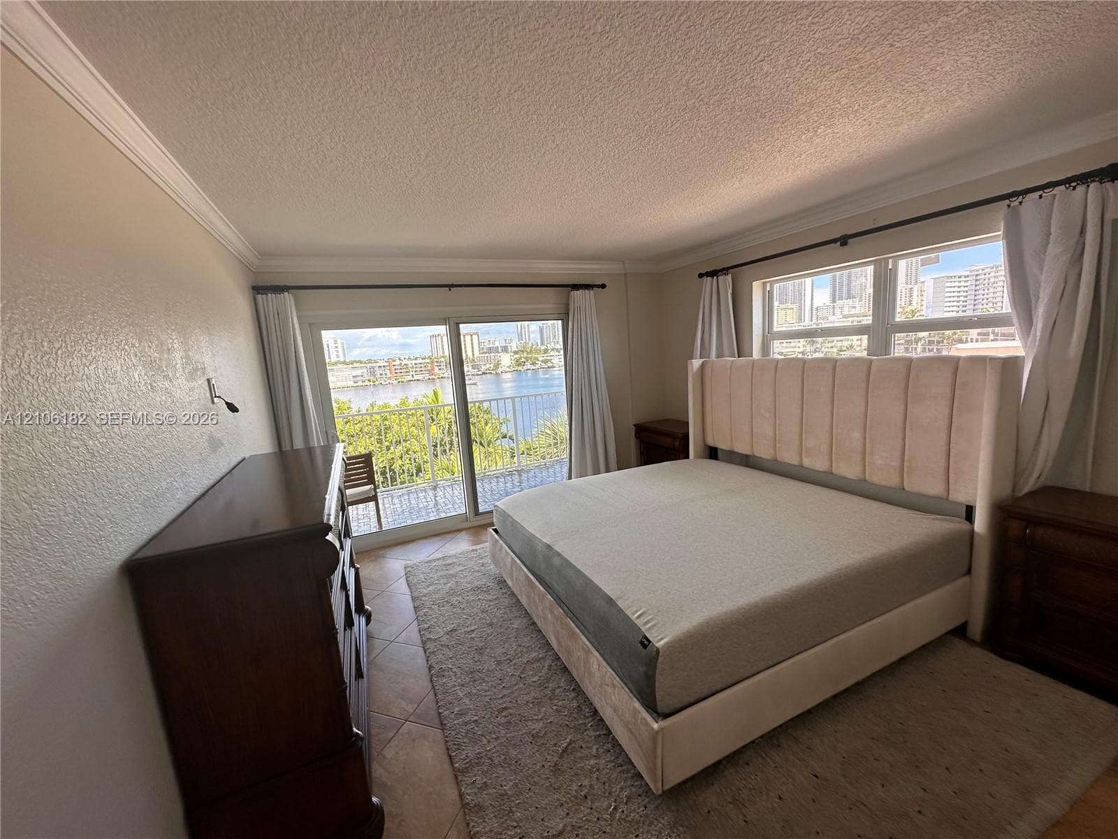 400 Golden Isles Dr 40 photo 15