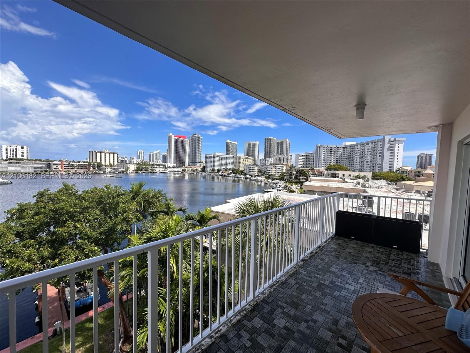 400 Golden Isles Dr 40 photo 11