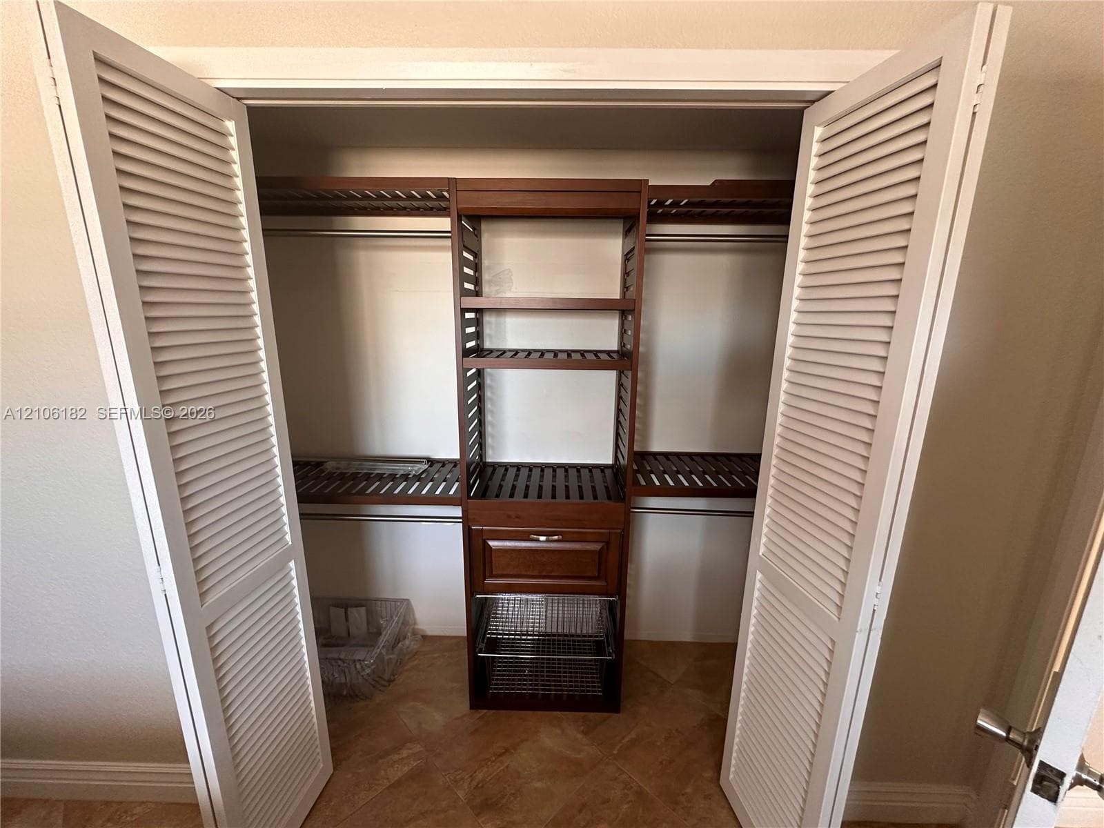400 Golden Isles Dr 40 photo 19