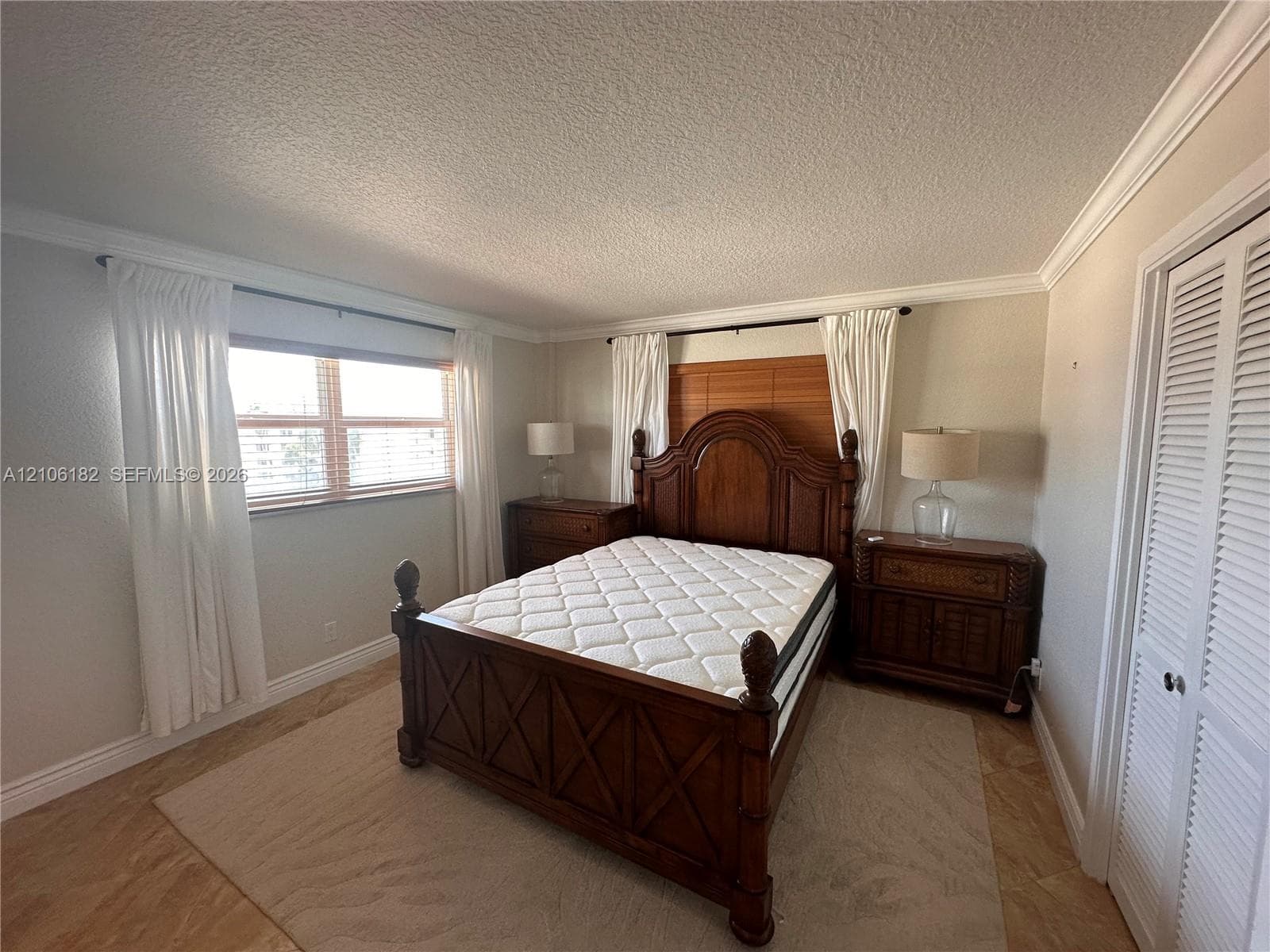 400 Golden Isles Dr 40 photo 8