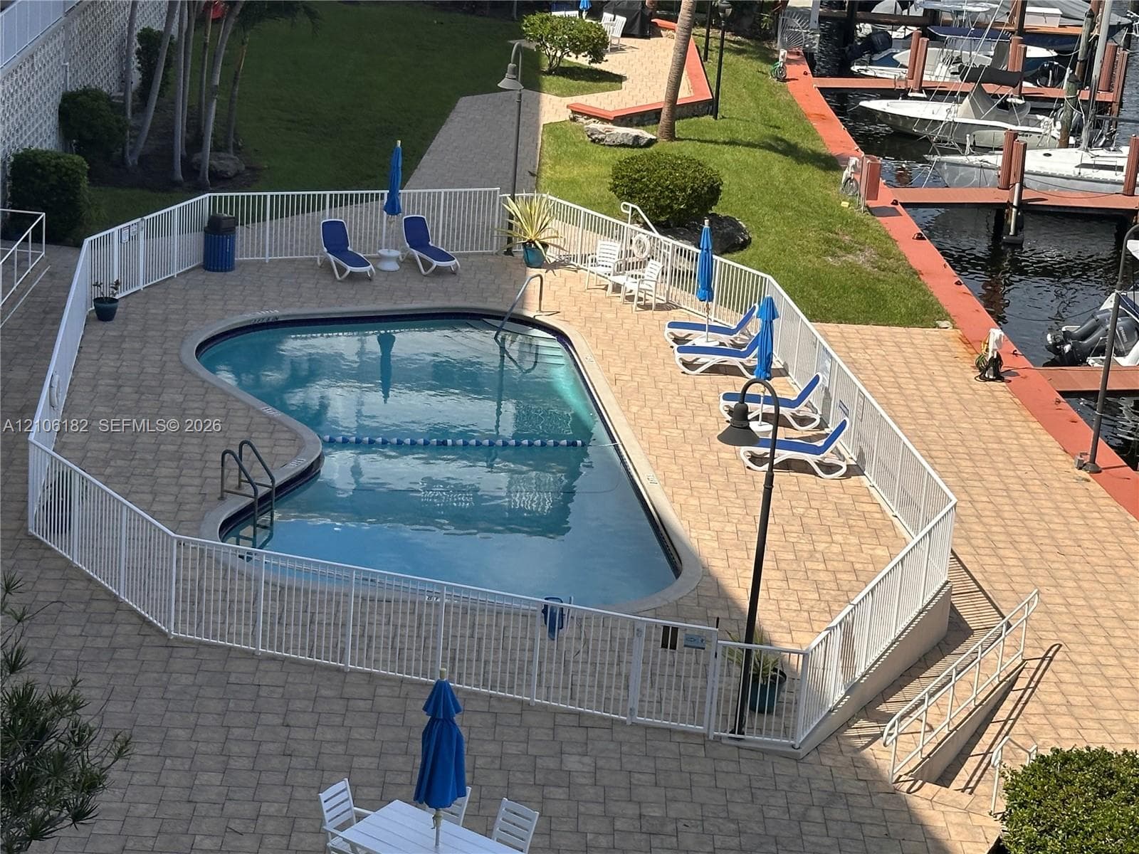 400 Golden Isles Dr 40 photo 25