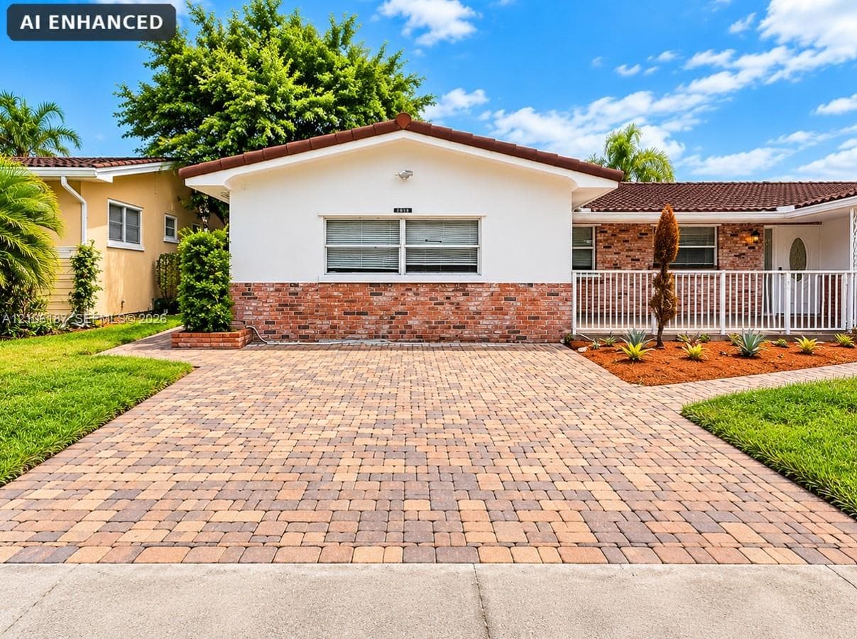 2827 Arthur St photo 3