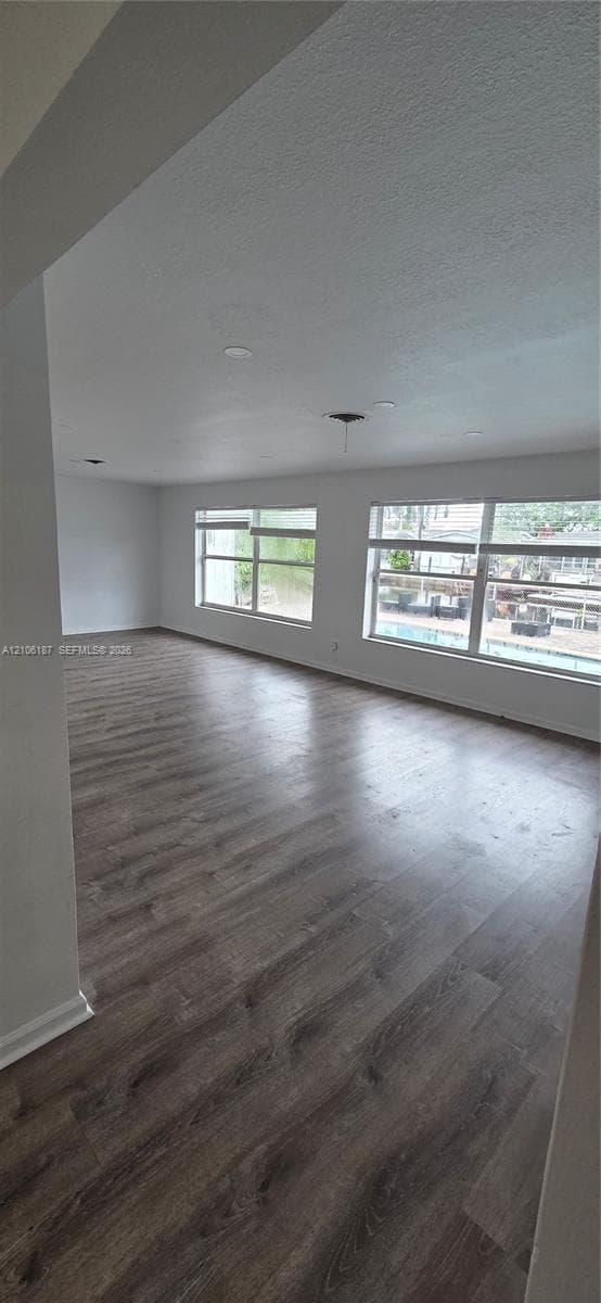 2827 Arthur St photo 14