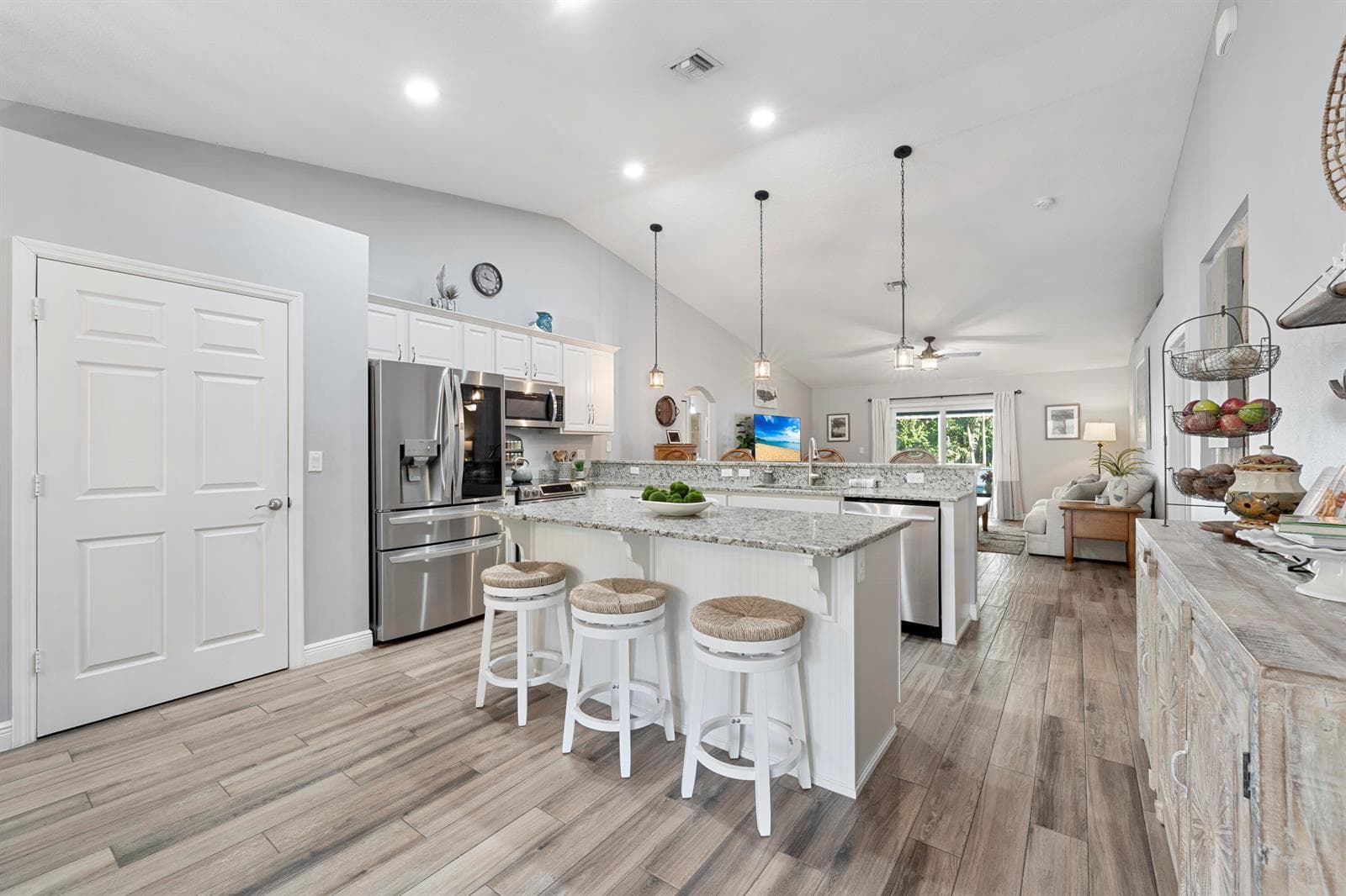 2300 CANOE CREEK Lane photo 9