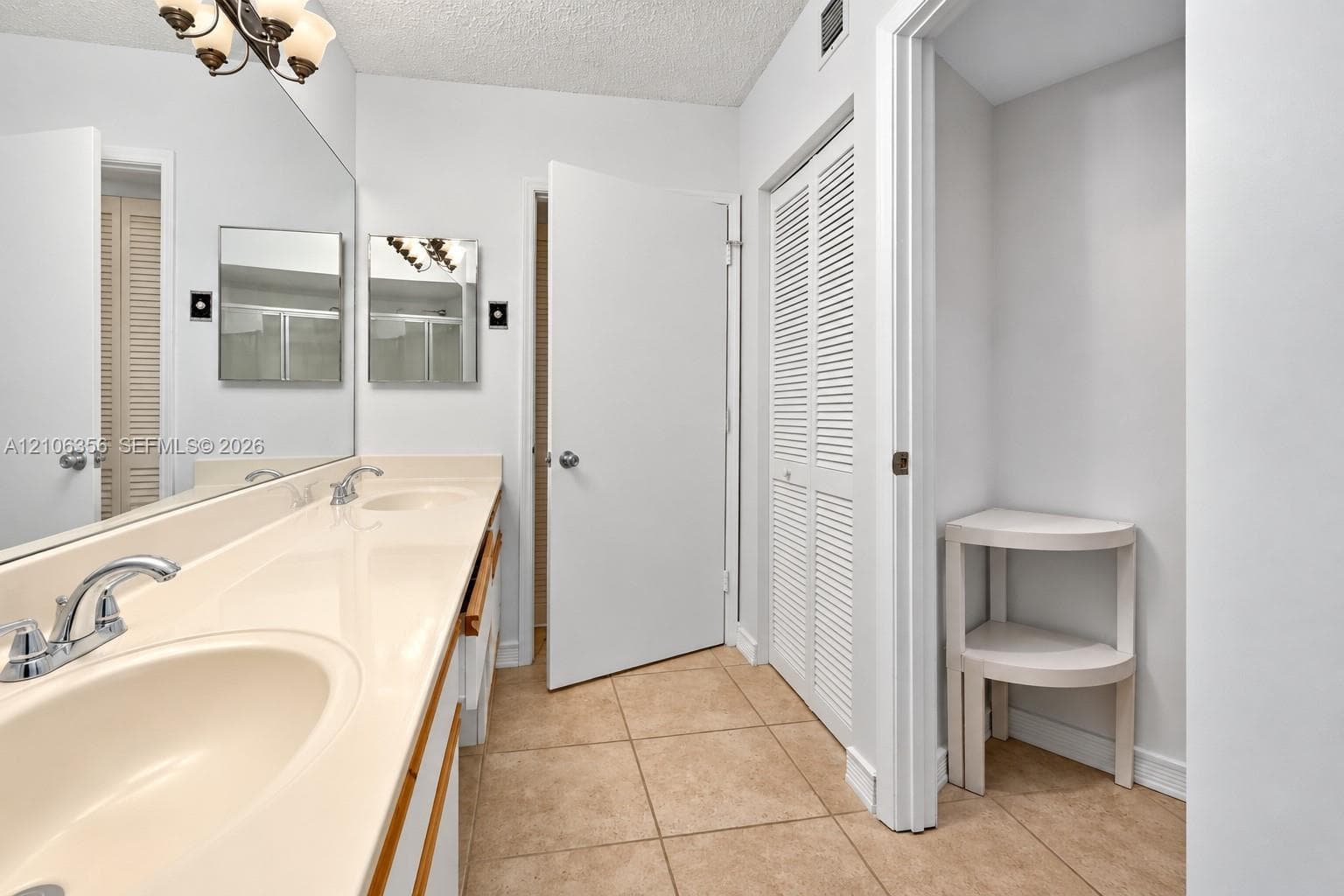 19195 NE 36th Ct 2704 photo 24