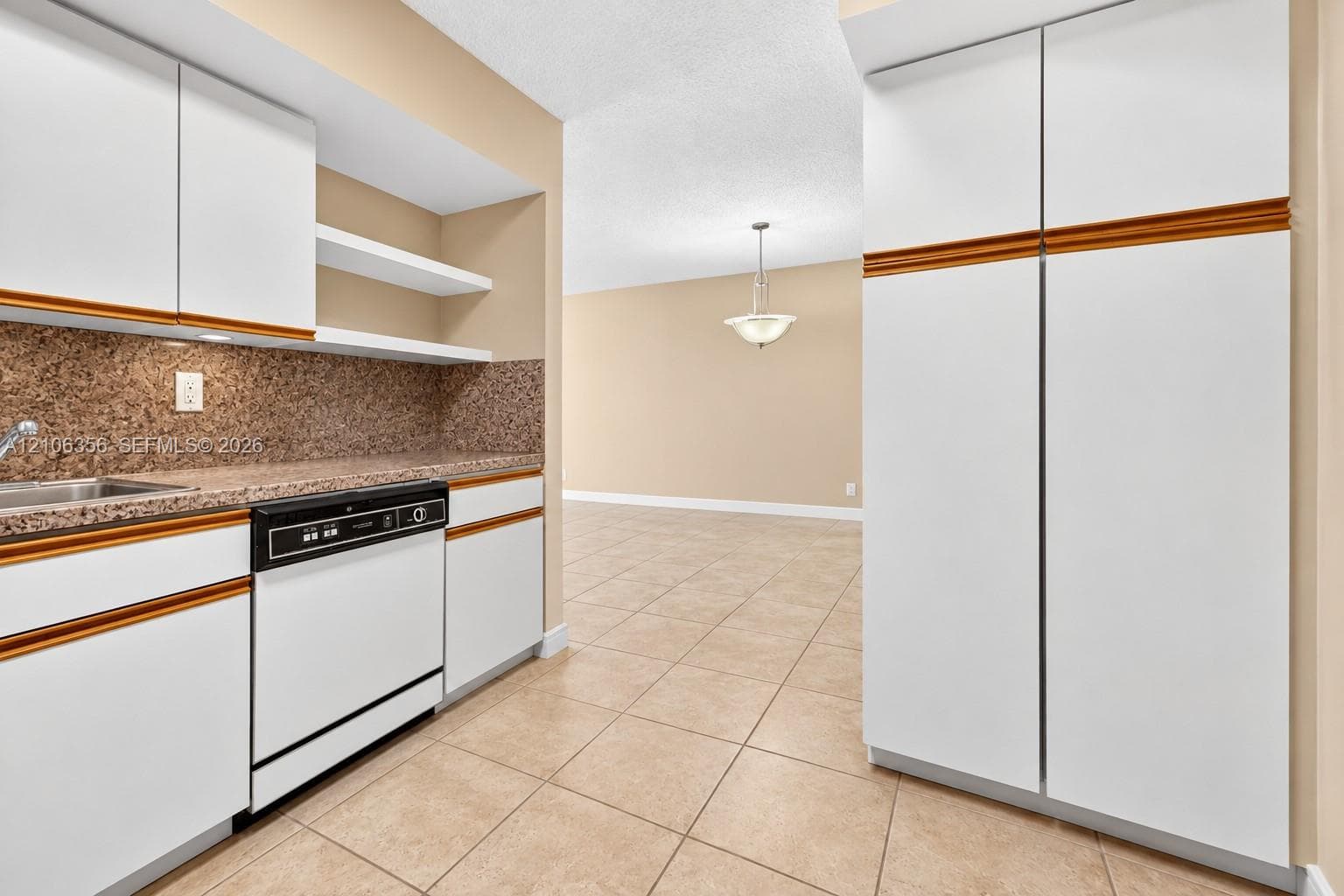 19195 NE 36th Ct 2704 photo 19