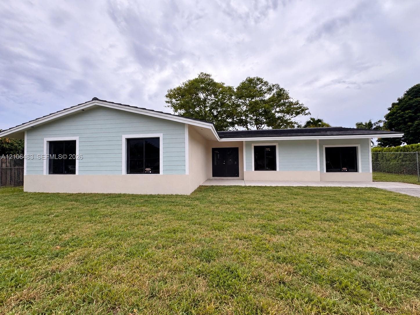 19010 Bel Aire Dr 0 photo 1