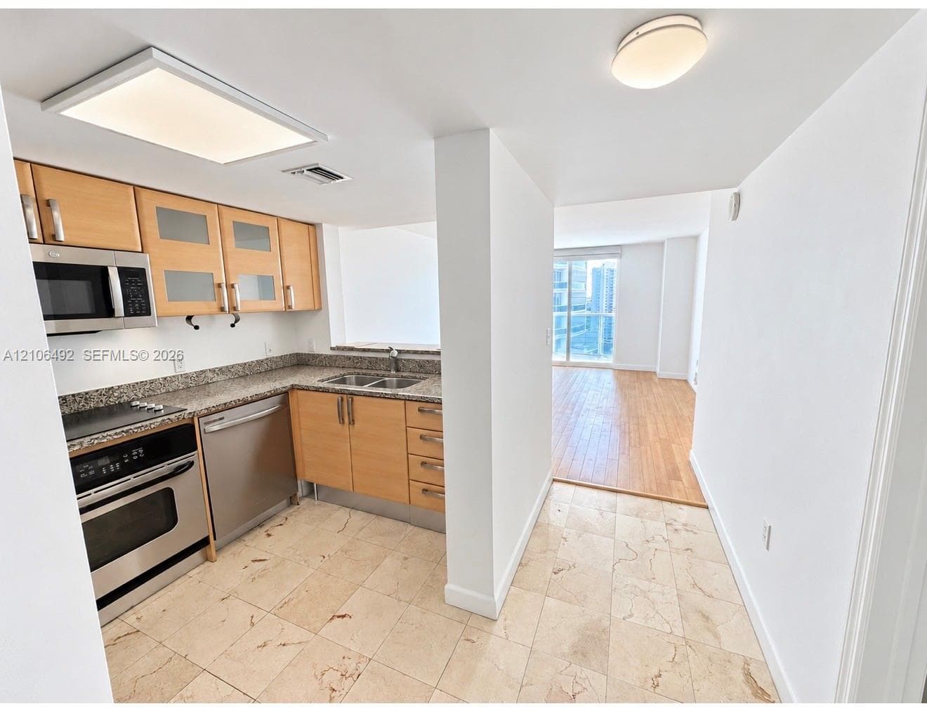 2101 Brickell Ave 1911 photo 3
