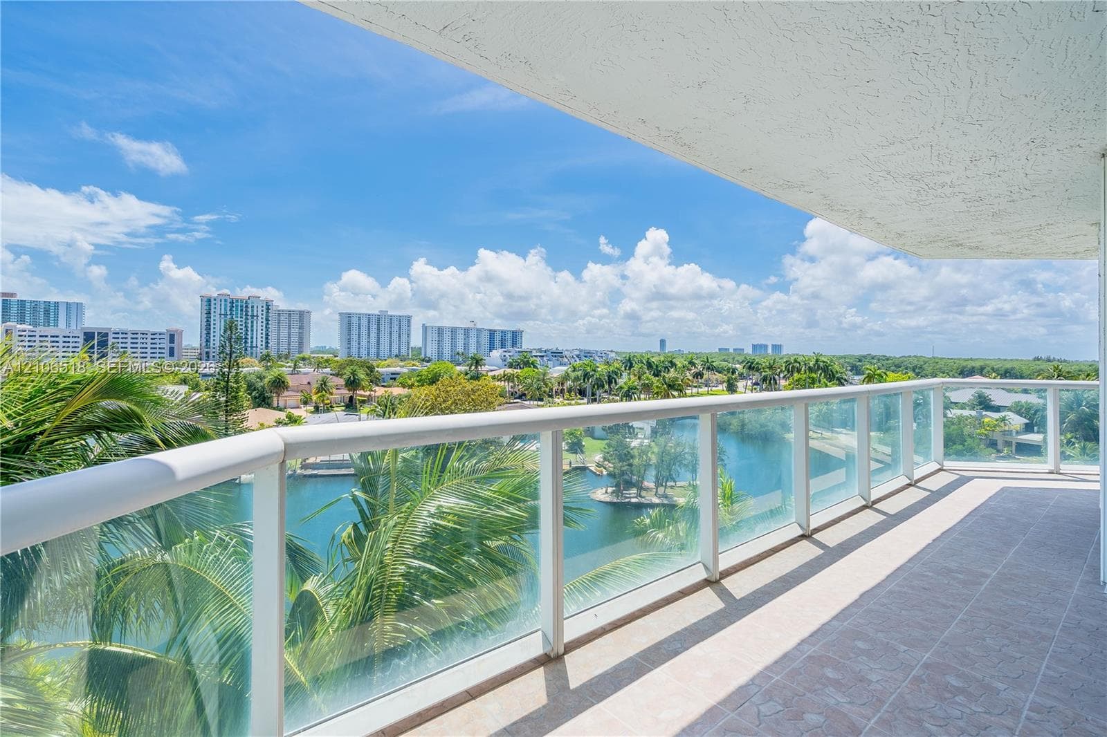16500 Collins Ave 554 photo 3