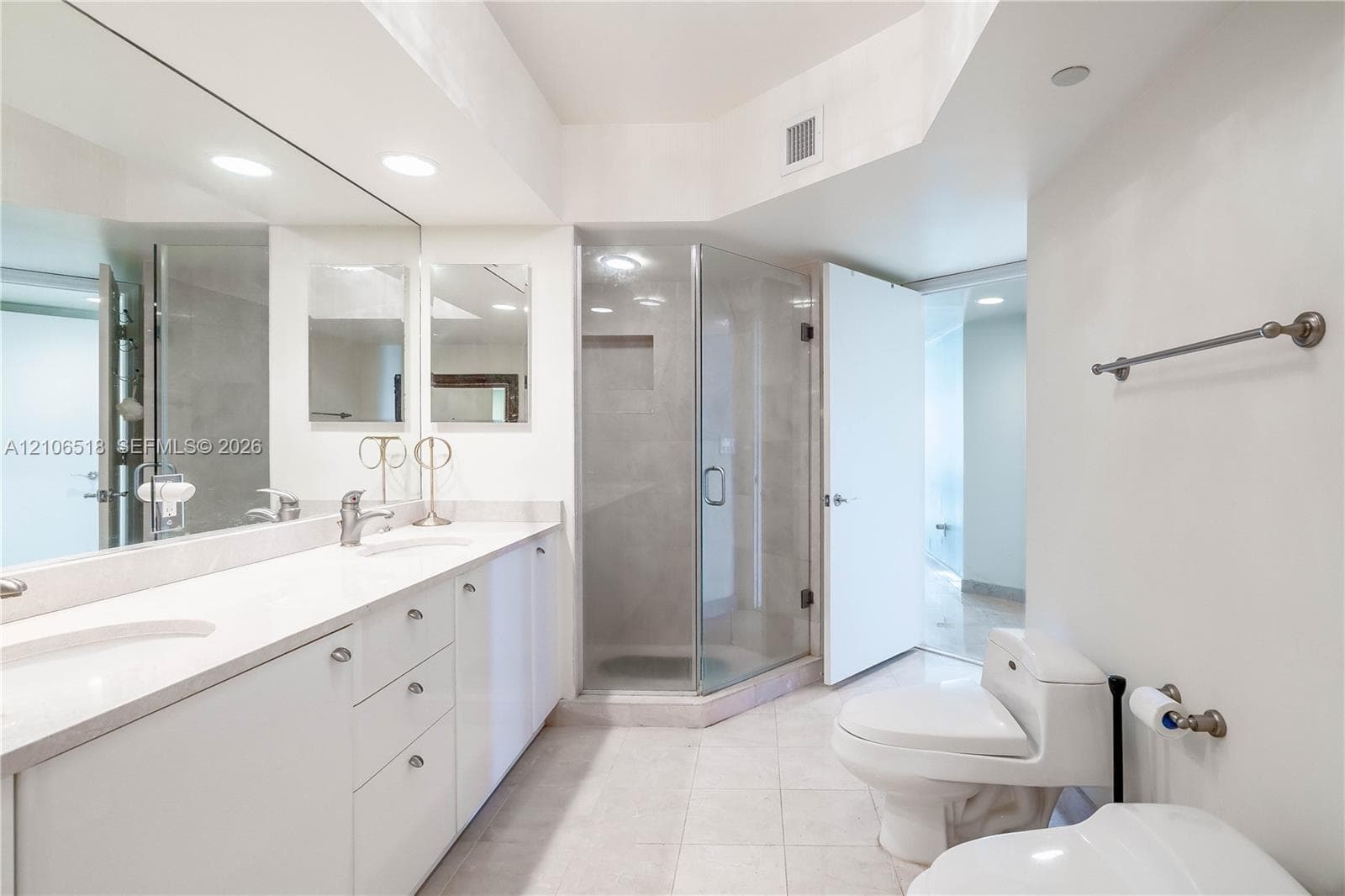 16500 Collins Ave 554 photo 5
