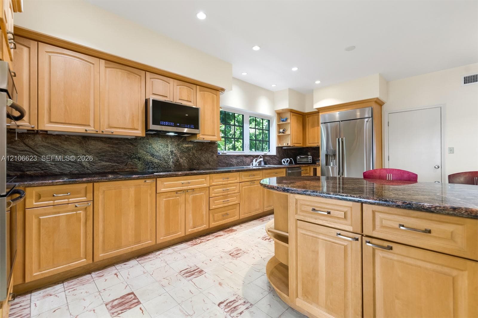 2312 Bay Ave photo 18