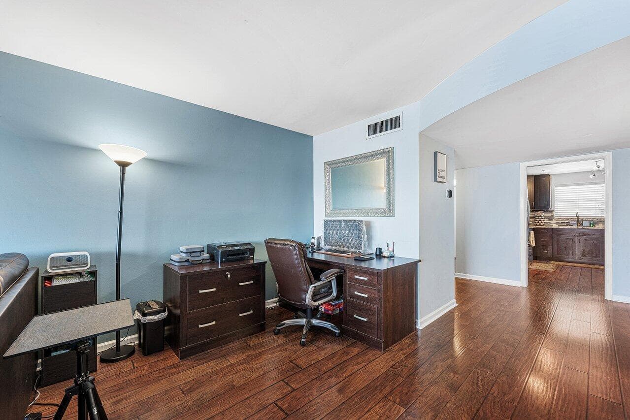 3040 Lake Shore Drive 502 photo 12