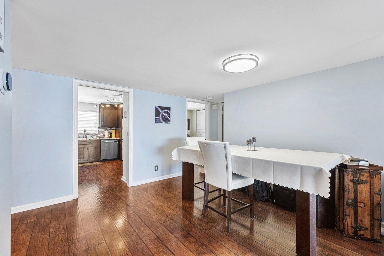 3040 Lake Shore Drive 502 photo 10