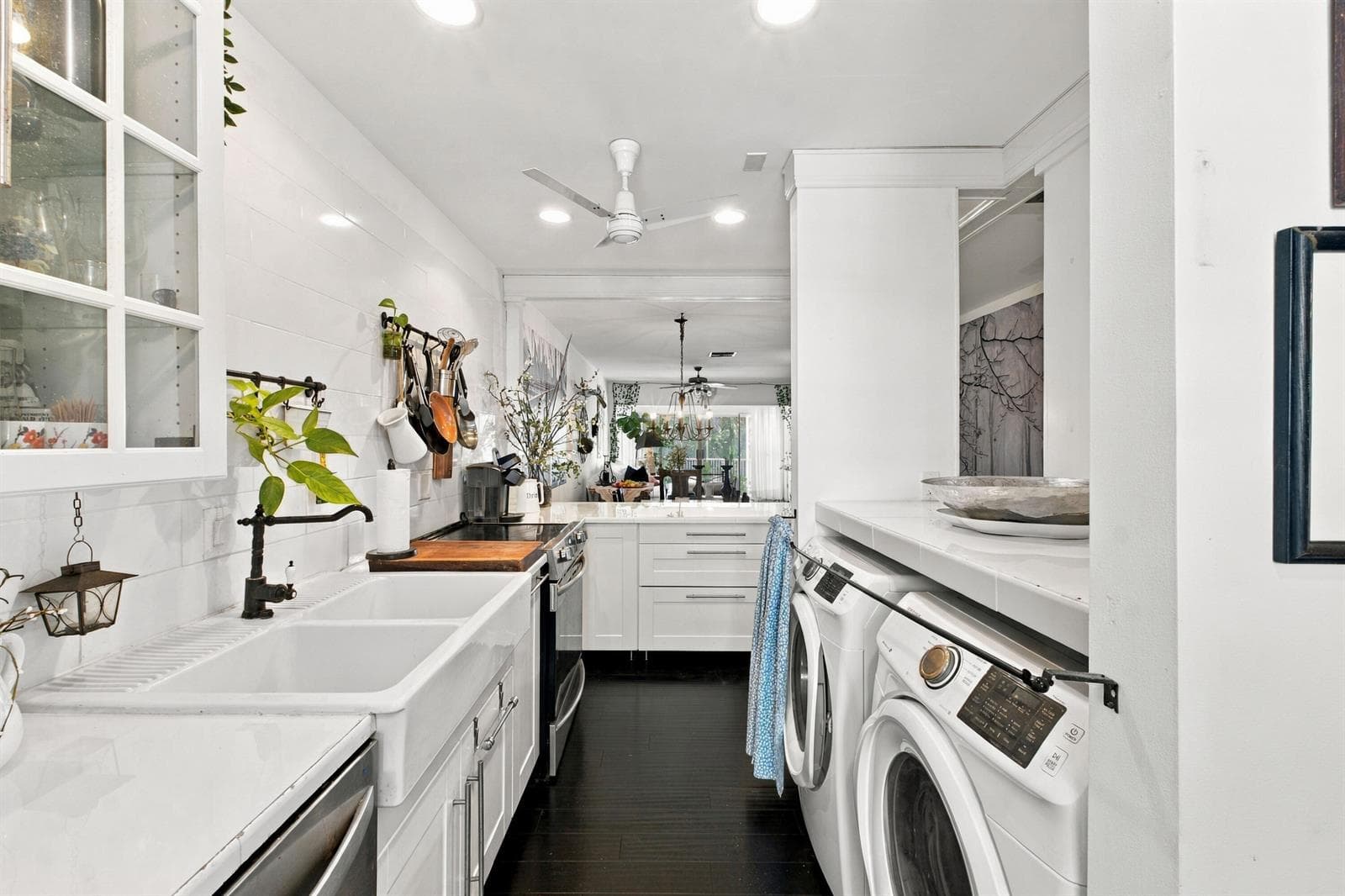 1130 Mahogany Way photo 2