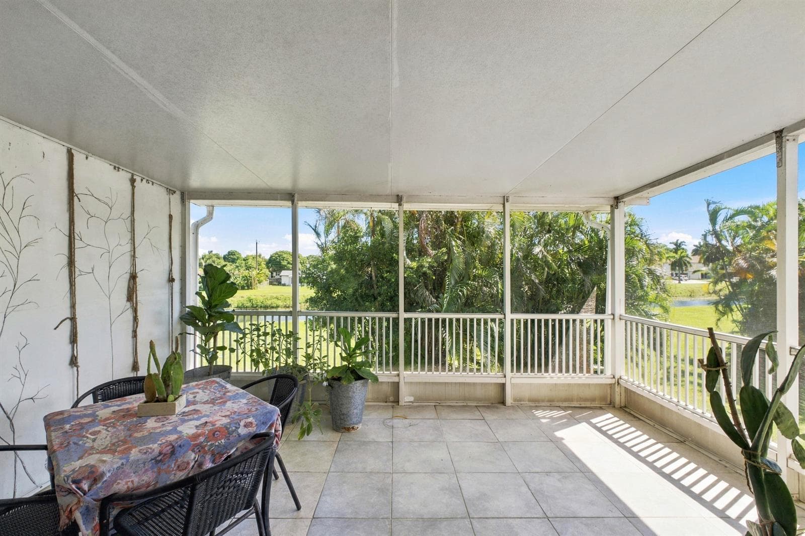 1130 Mahogany Way photo 10