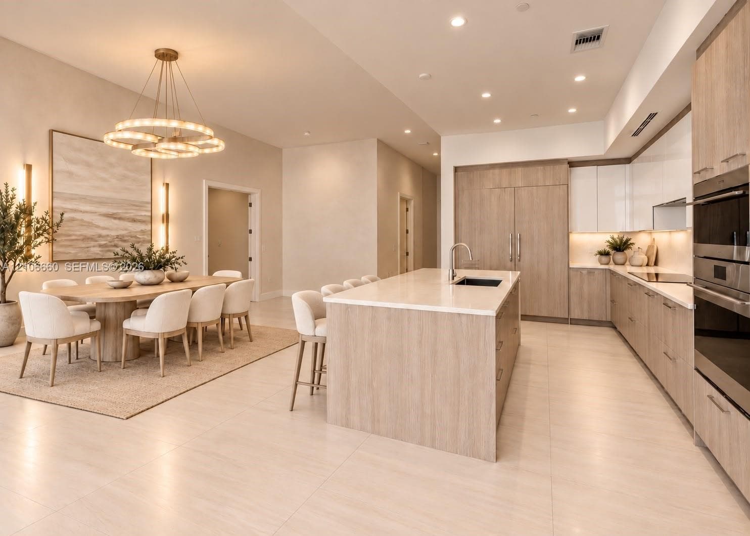 153 N Seabreeze Blvd 401 photo 2