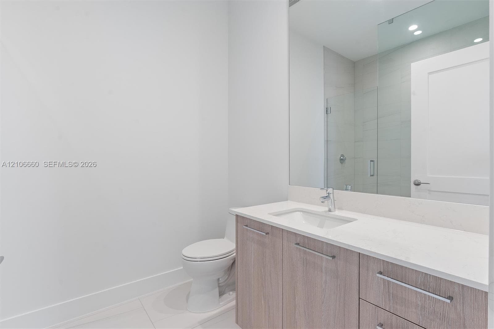 153 N Seabreeze Blvd 401 photo 24