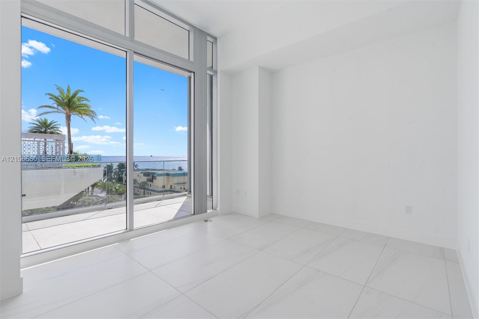 153 N Seabreeze Blvd 401 photo 21