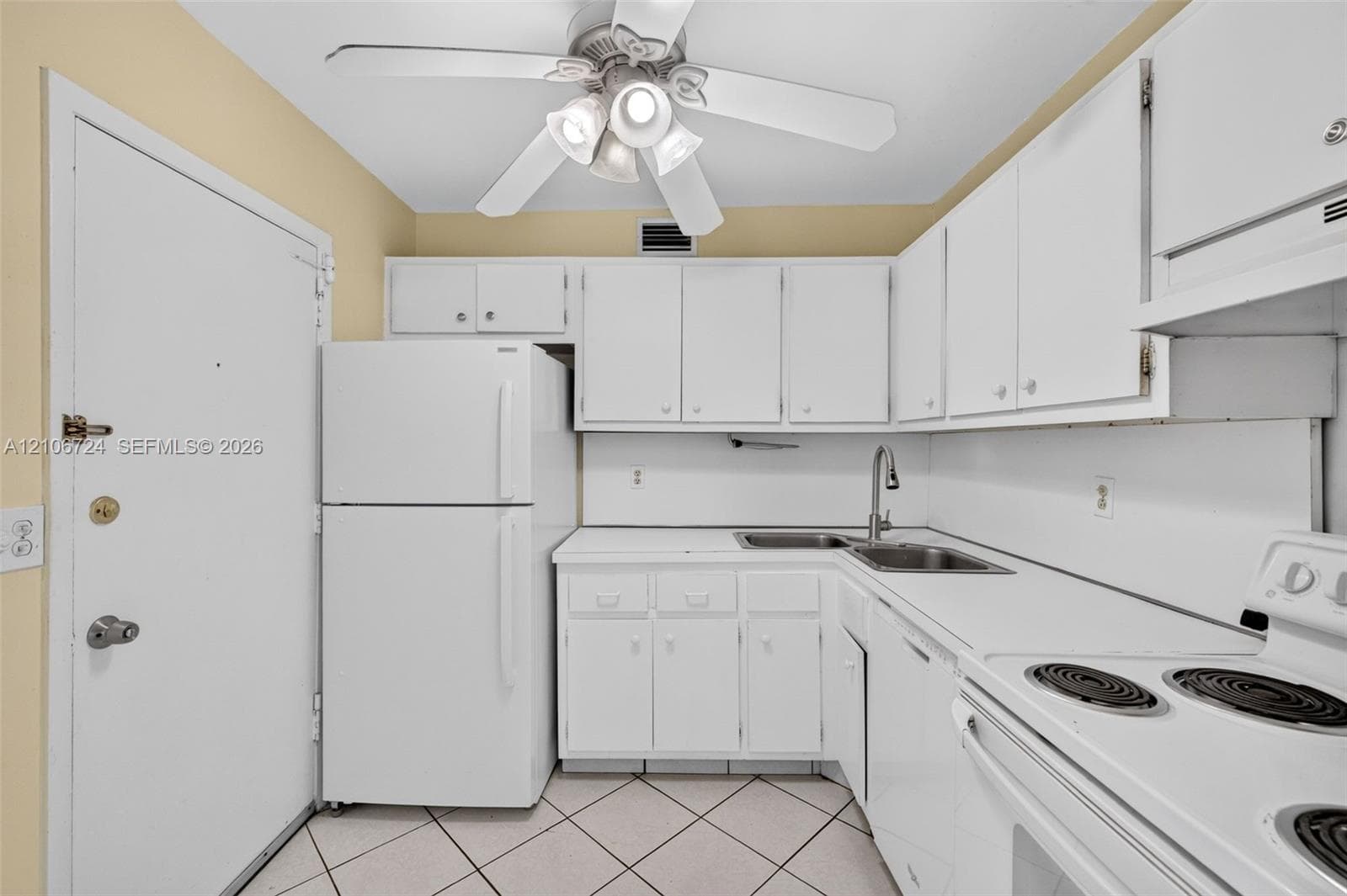 111 Golden Isles Dr G12 photo 16