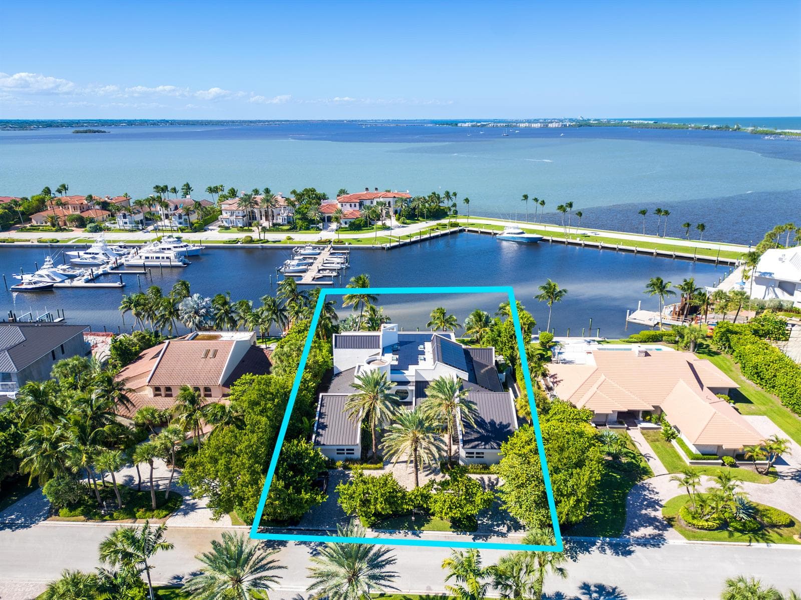 6879 SE SOUTH MARINA Way photo 9