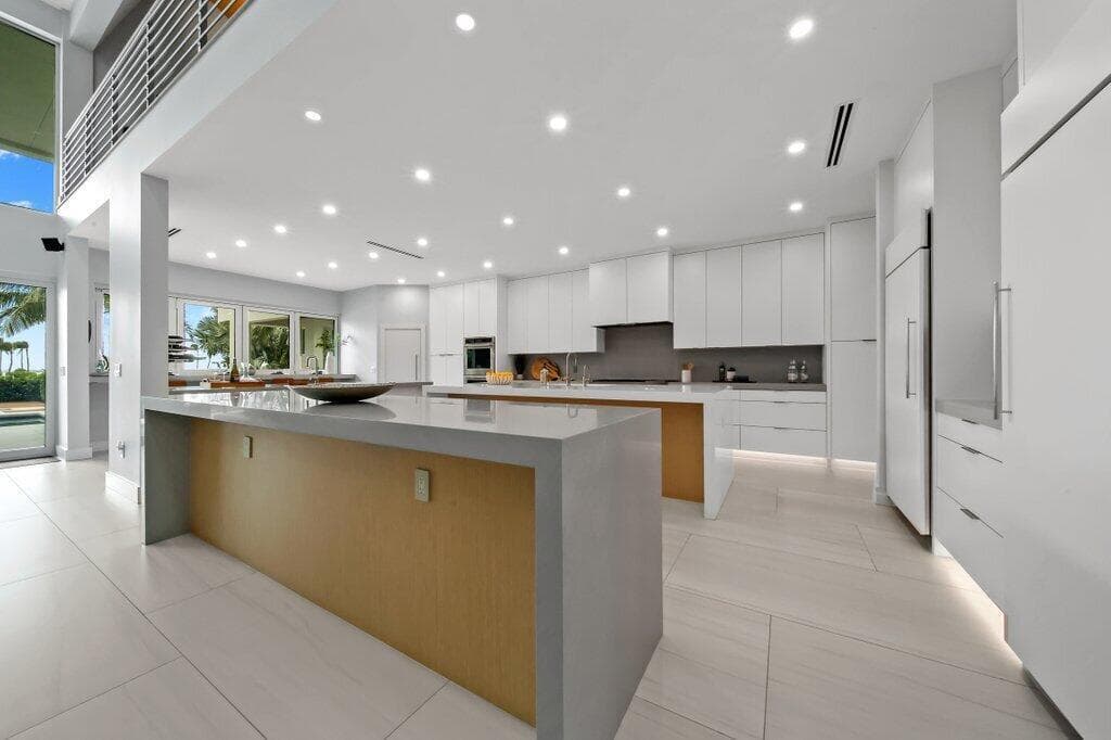 6879 SE SOUTH MARINA Way photo 24