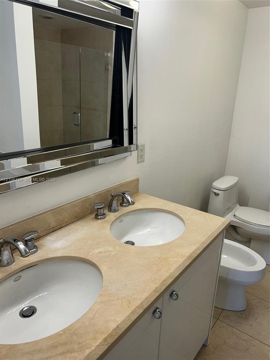 19400 Turnberry Way 722 photo 8