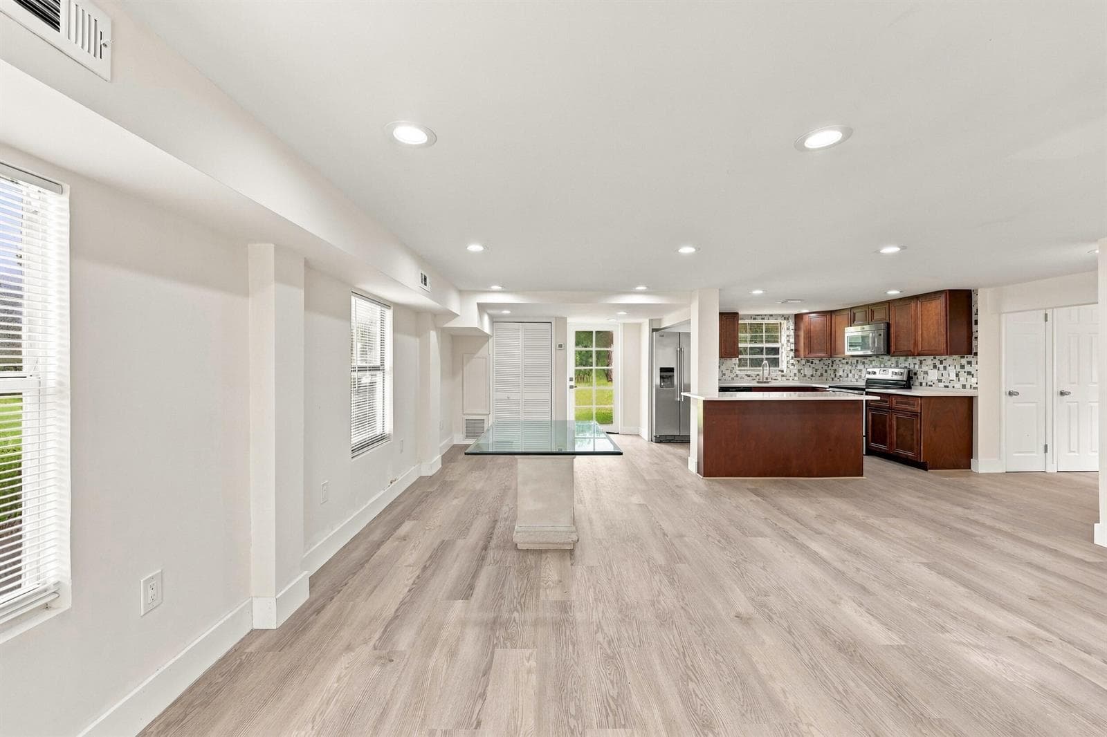 11193 49th Street N photo 23