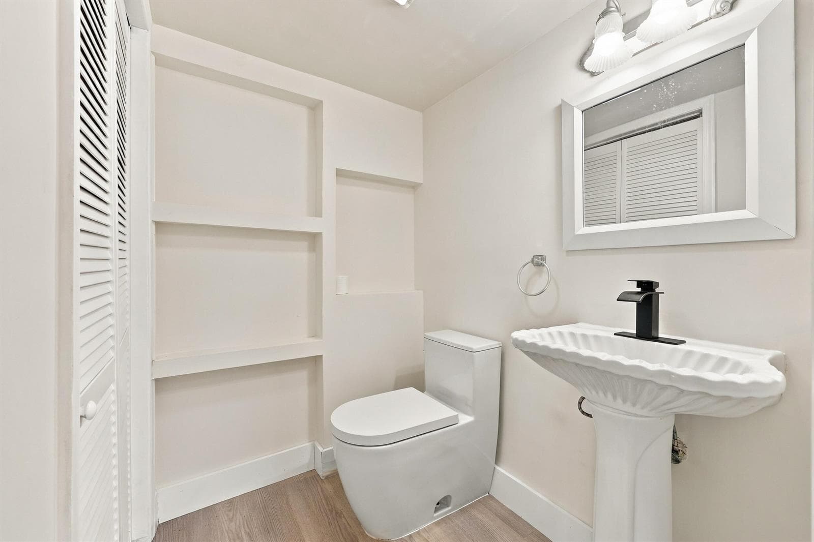 11193 49th Street N photo 17