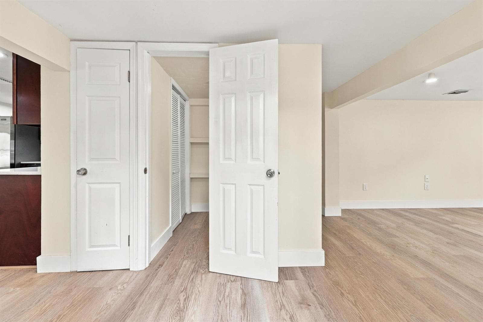 11193 49th Street N photo 16