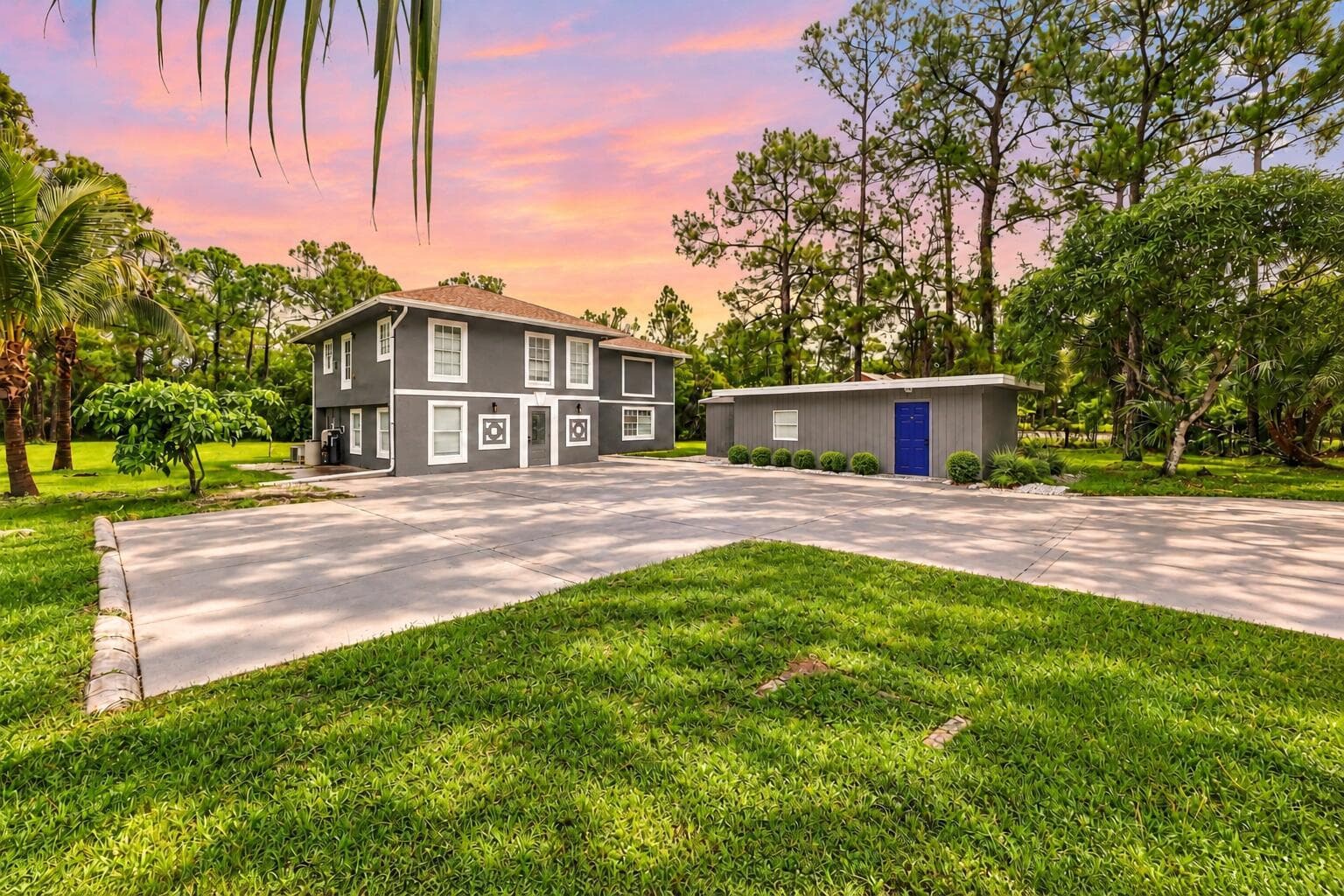 11193 49th Street N photo 1