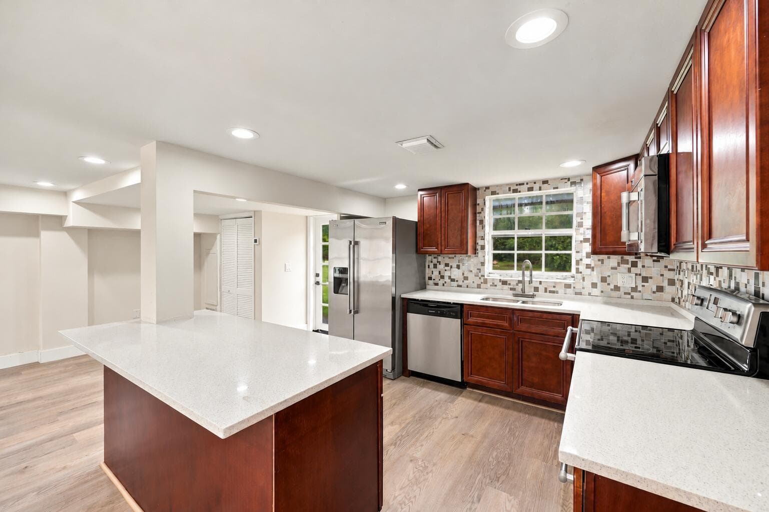 11193 49th Street N photo 24