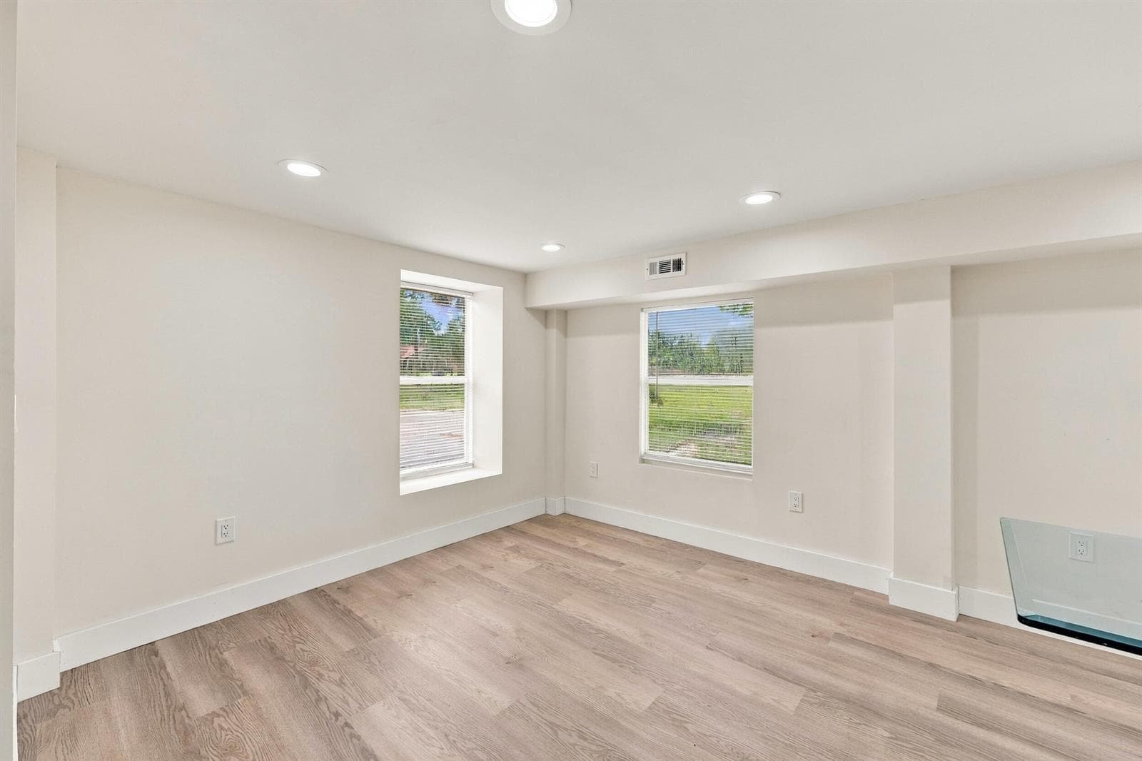 11193 49th Street N photo 21