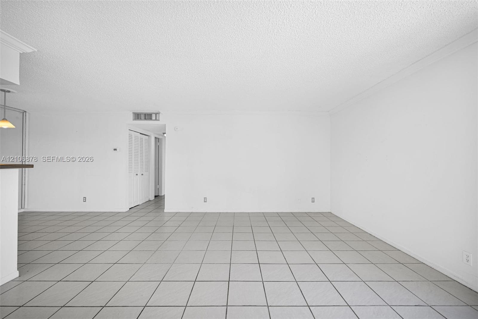 2420 Diana Dr 306 photo 6