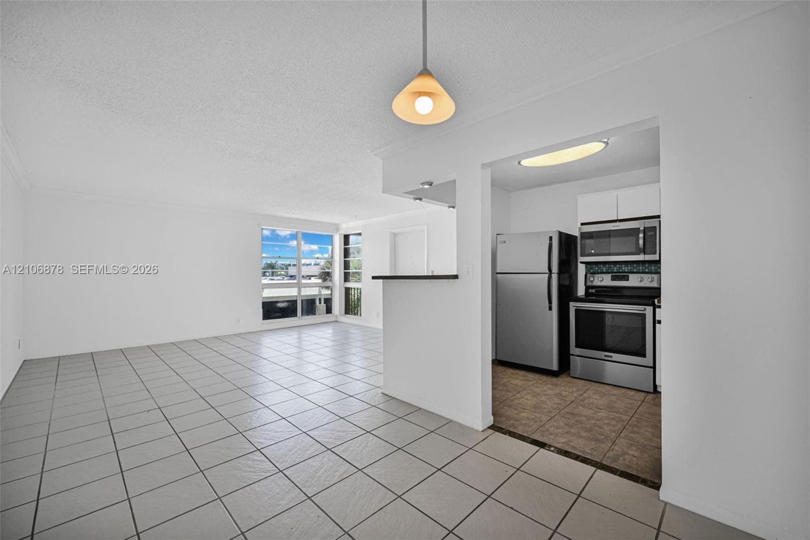 2420 Diana Dr 306 photo 13