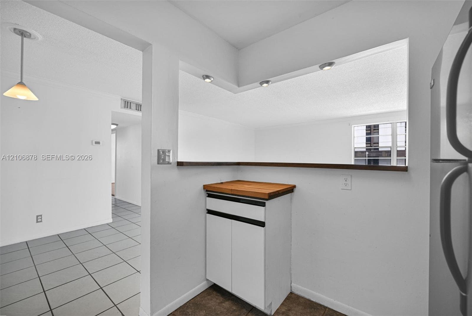 2420 Diana Dr 306 photo 17