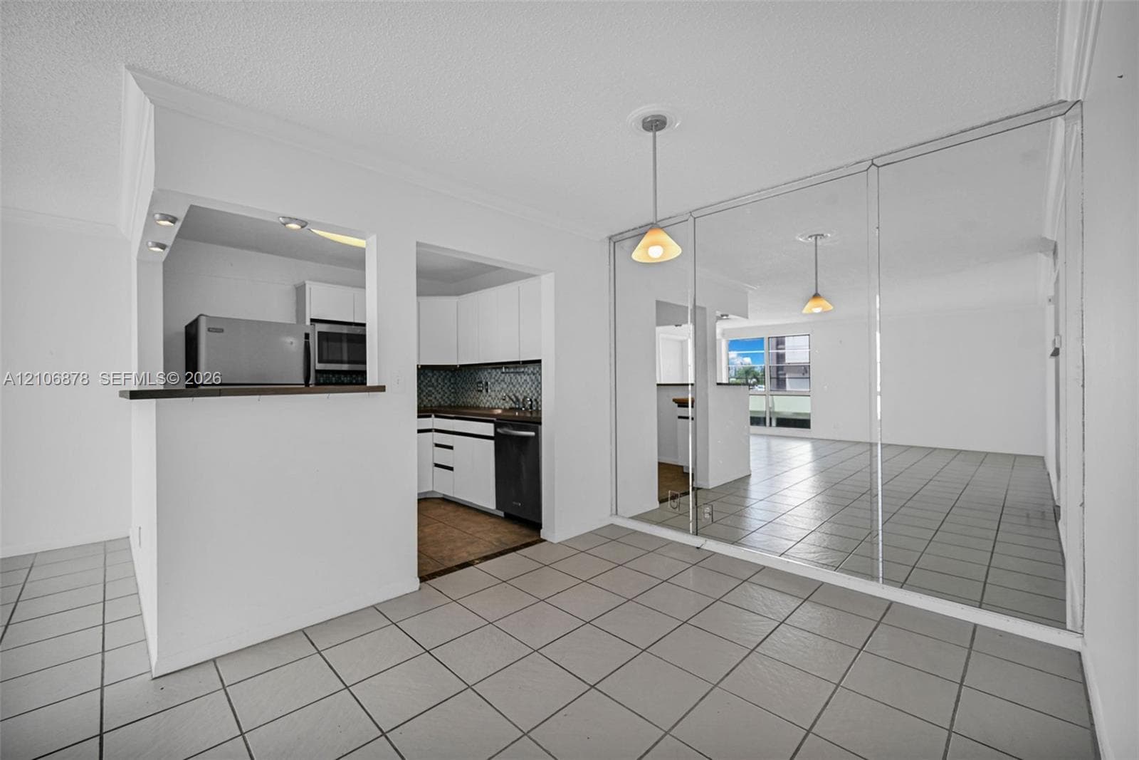 2420 Diana Dr 306 photo 12