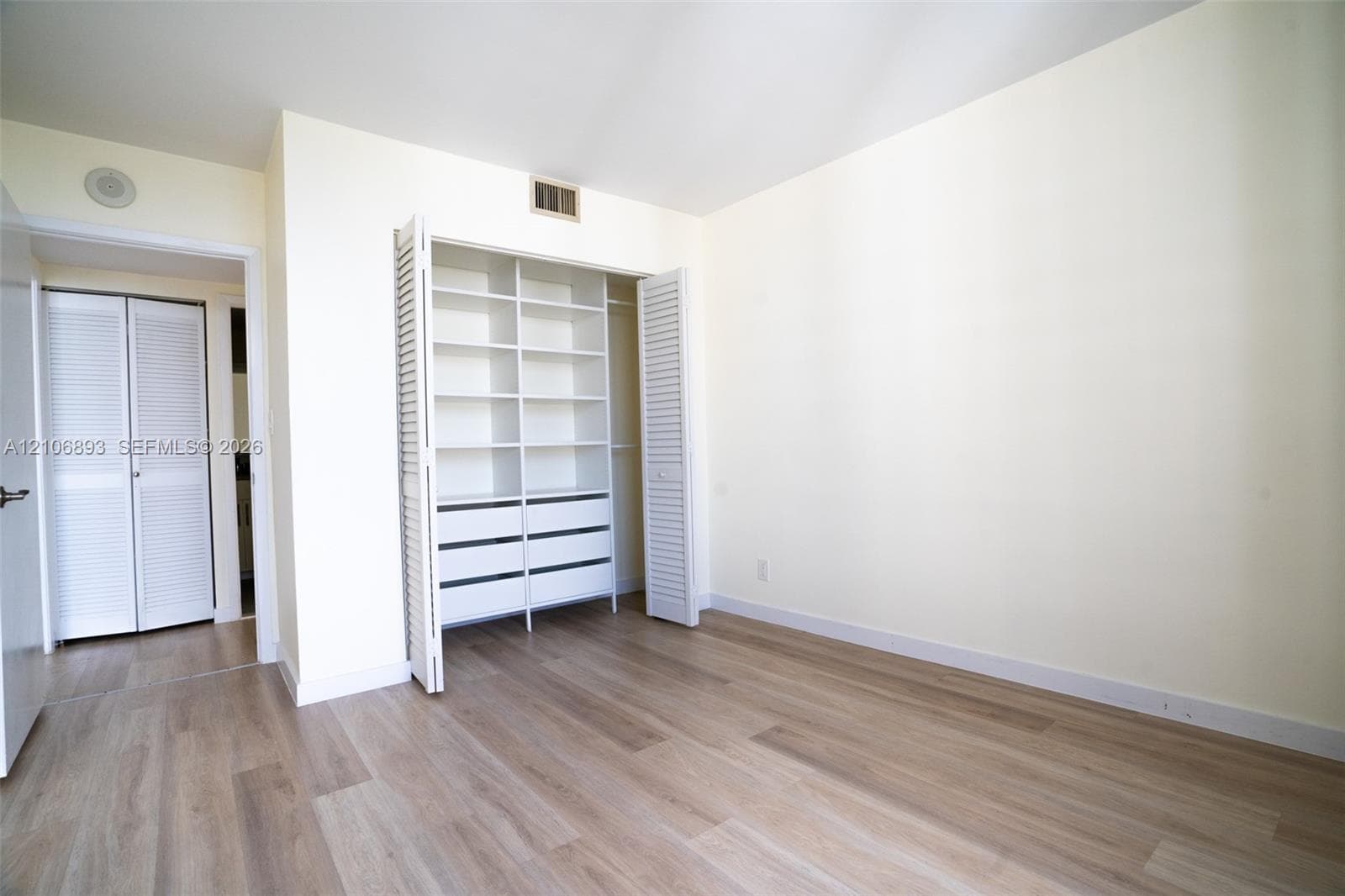 2500 Parkview Dr 2020 photo 22