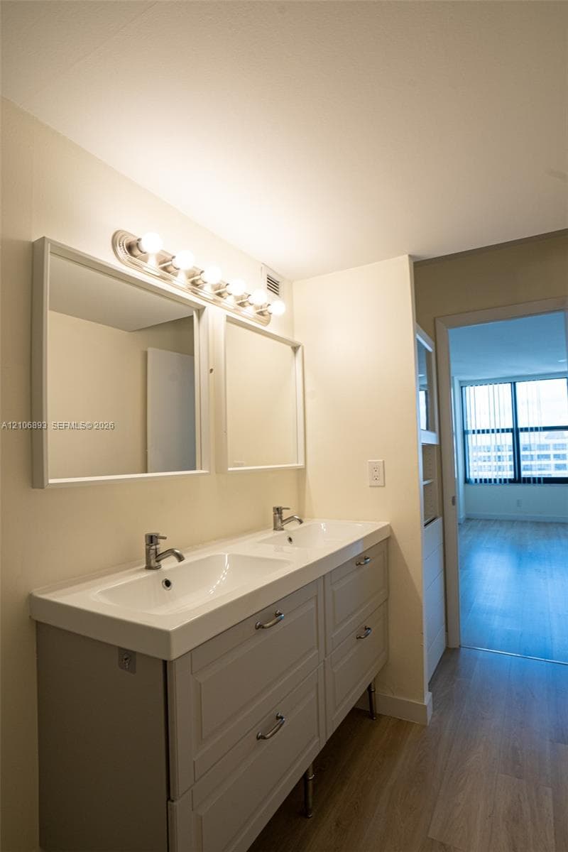 2500 Parkview Dr 2020 photo 20