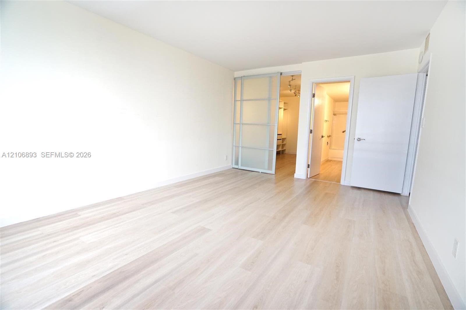 2500 Parkview Dr 2020 photo 15