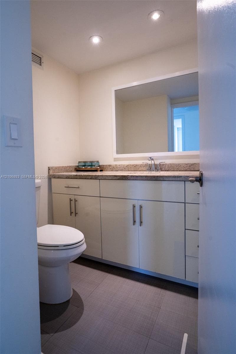 2500 Parkview Dr 2020 photo 11