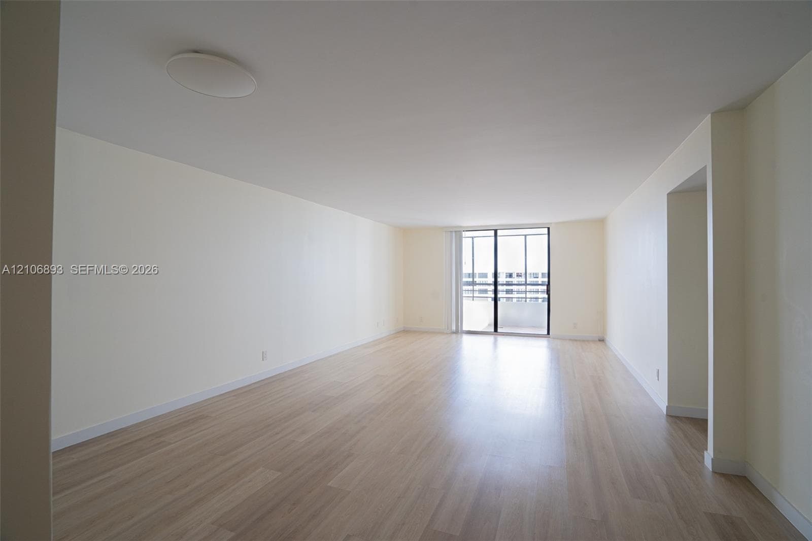 2500 Parkview Dr 2020 photo 8