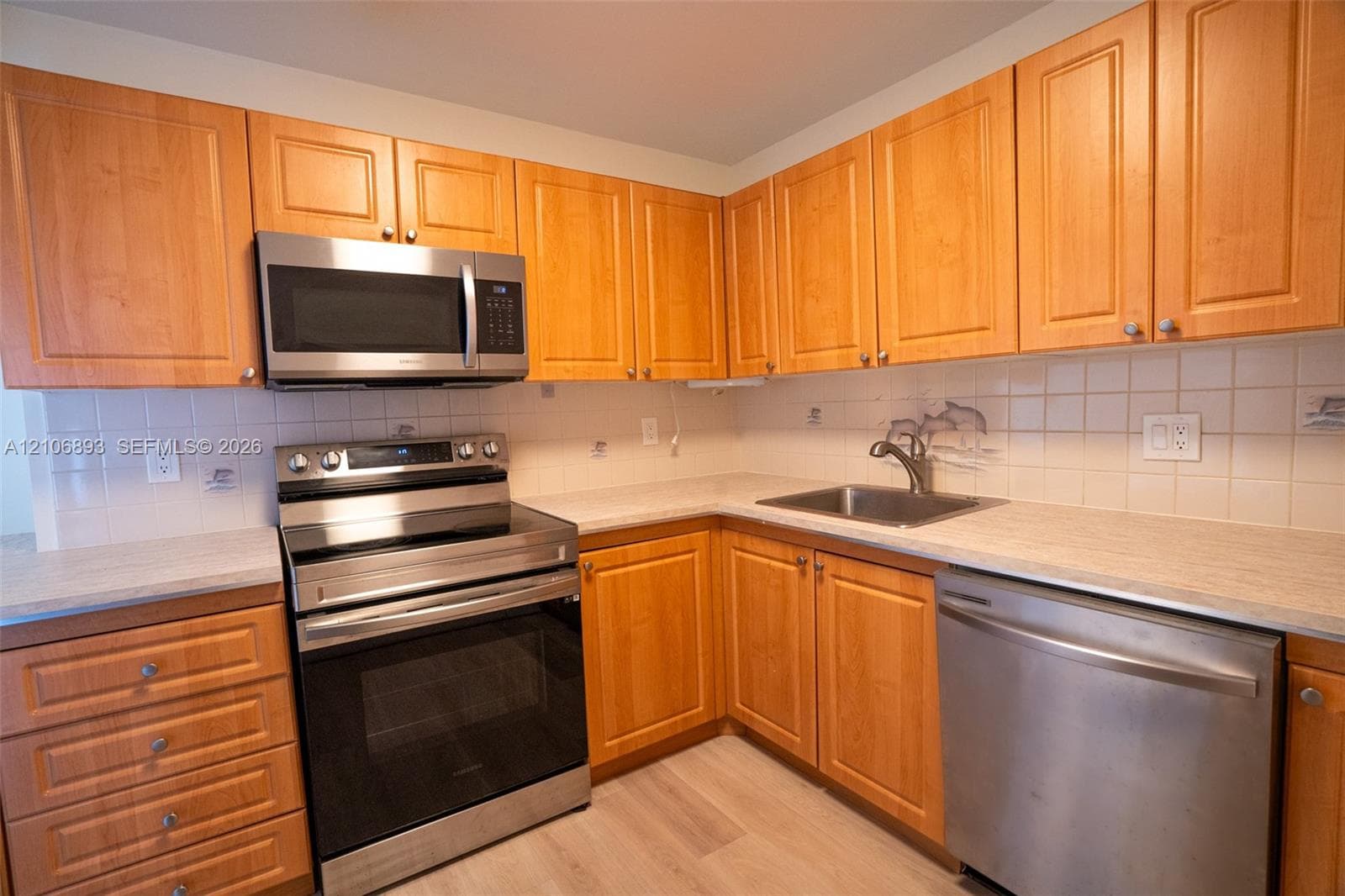 2500 Parkview Dr 2020 photo 25