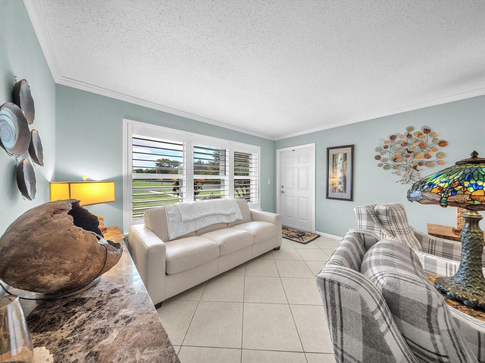 380 HIGH POINT Boulevard B photo 6